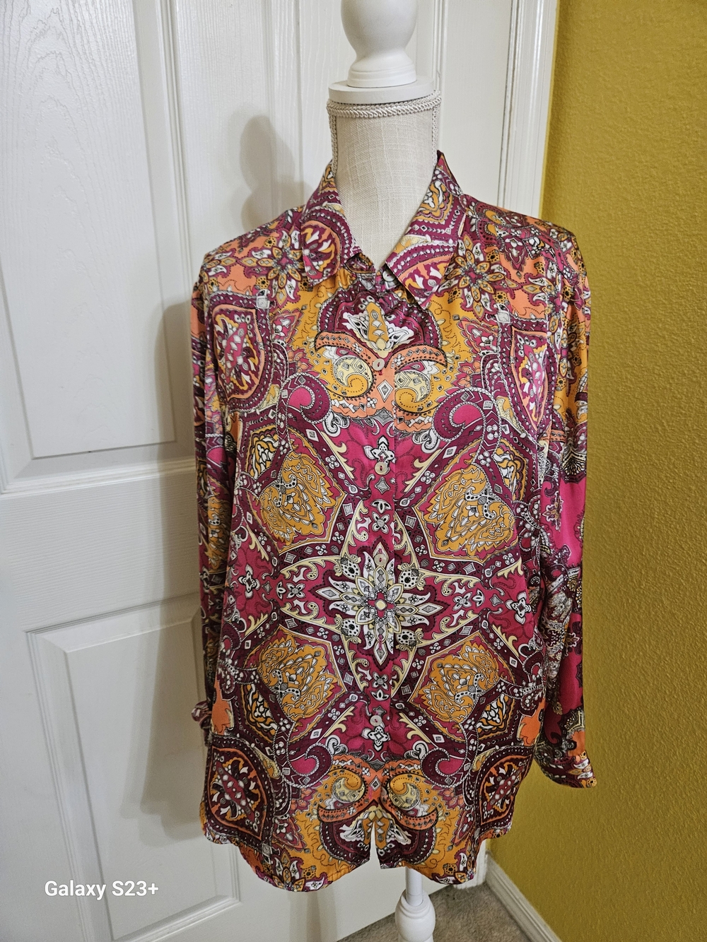 Chico's Paisley Button-Down Blouse in Pink and Orange Size 3